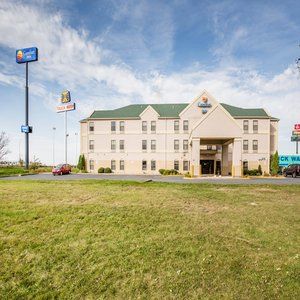 Comfort Near Davenport Walcott