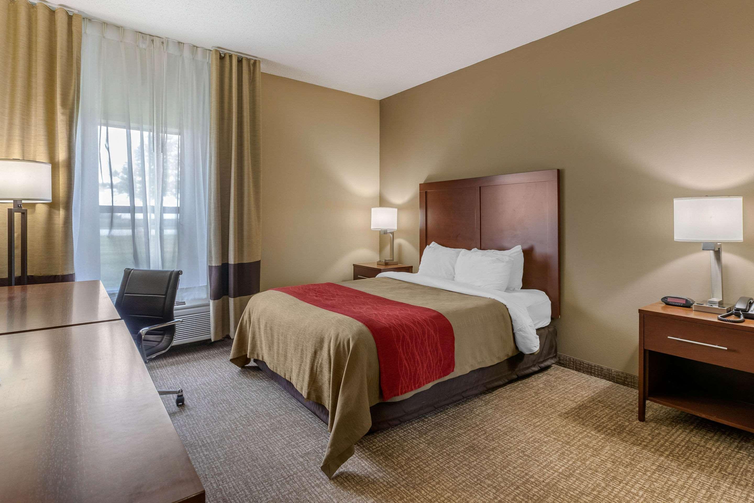 Comfort Near Davenport 3*
