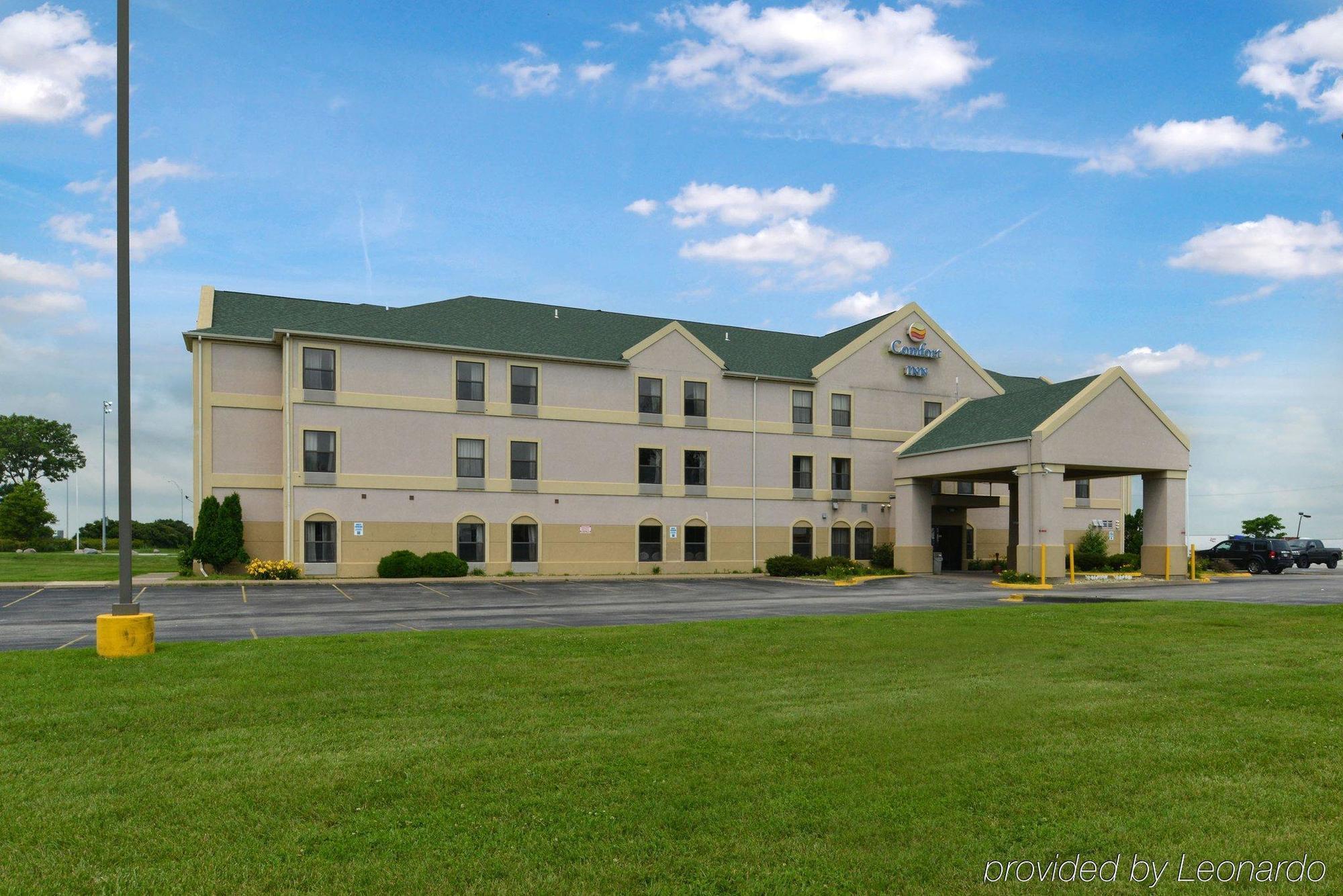 Comfort Near Davenport Walcott