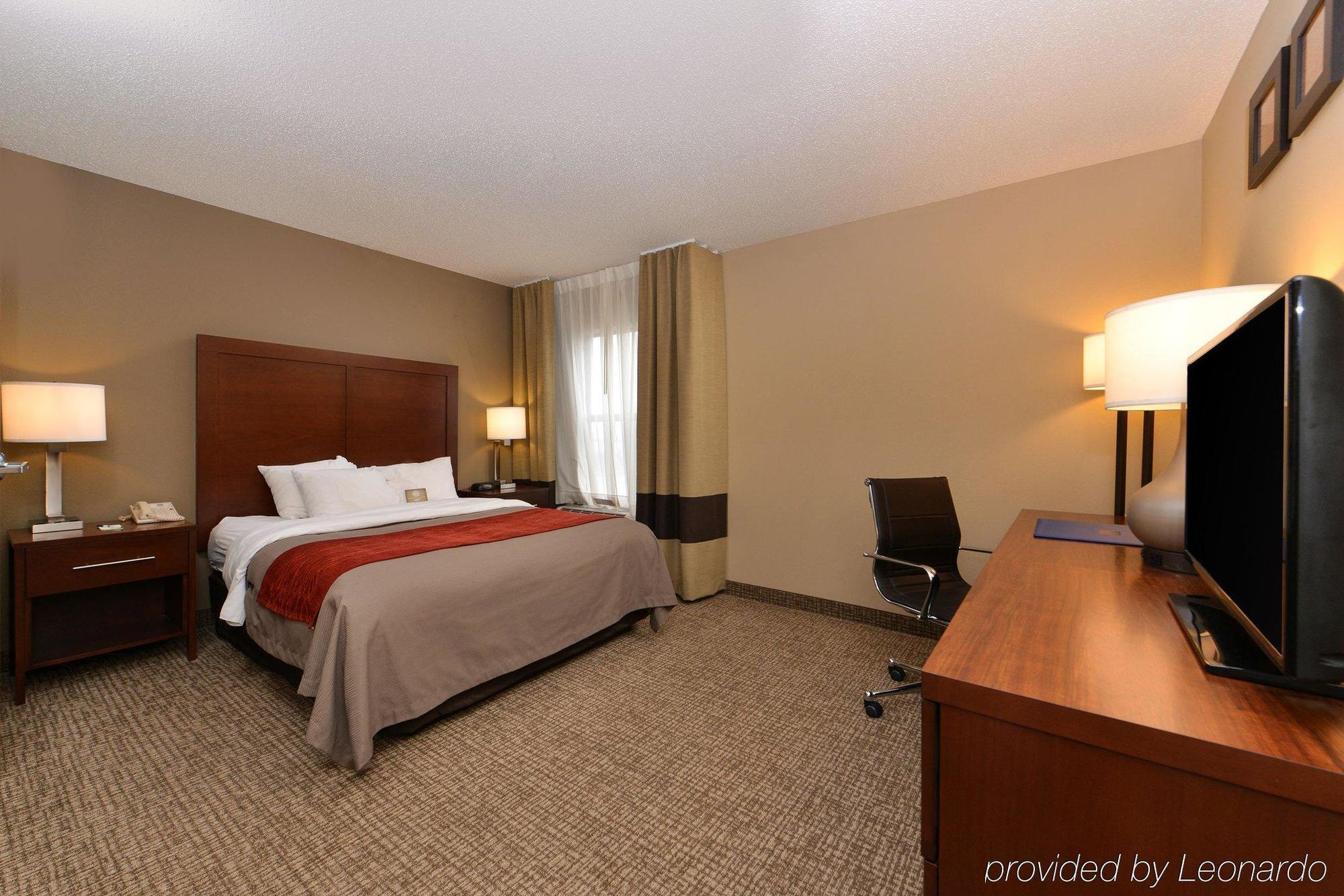 Comfort Near Davenport 3*